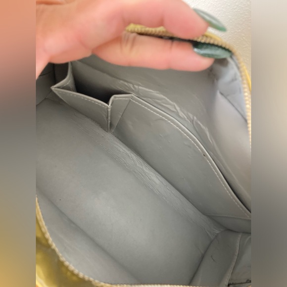 Louis Vuitton Vernis Leather Bag - Picture 3 of 10